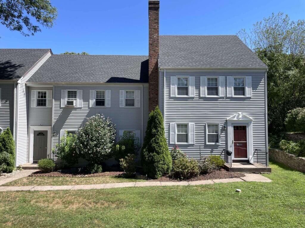 Glastonbury-gray-scaled